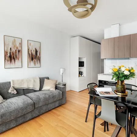 Daire Colosseum Luxury 26 *